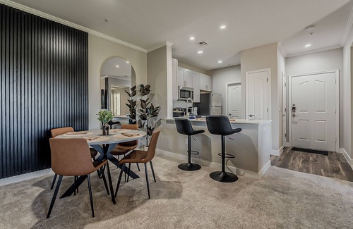 North Scottsdale Apartamento | Scottsdale Retreat 2BR Pool Gym Free Parking