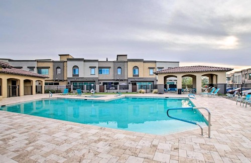 North Scottsdale Casa | Scottsdale Townhome with Pool Access and Private Patio