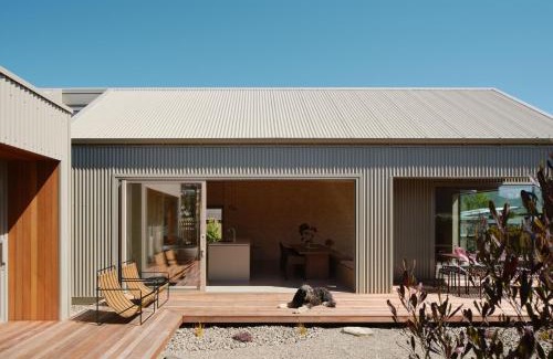 Wanaka Casa | Scout - Luxurious Interiors - Lake Views - Architecturally Designed