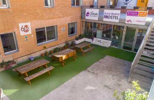 Media Legua Hostal | Scout Madrid Hostel