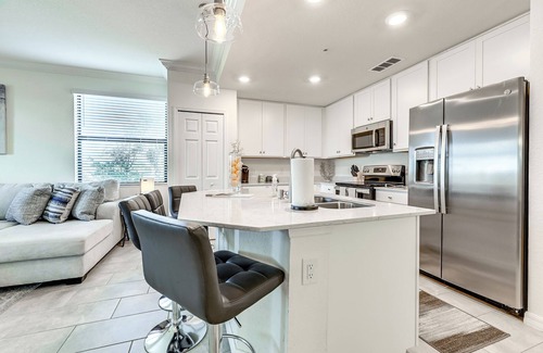 Lakewood Ranch Condominio | Screened Balcony w/Pond Views: Bradenton Condo!