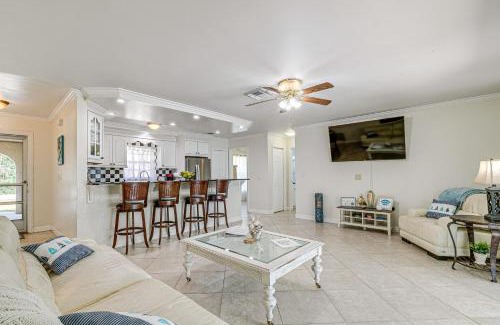 Spring Hill Casa | Screened Lanai and Heated Pool Spring Hill Home