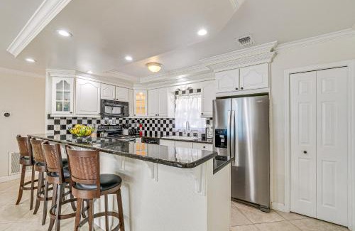 Spring Hill Casa | Screened Lanai and Heated Pool Spring Hill Home
