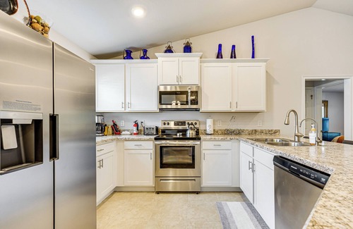 Candler Casa | Screened Lanai: Relaxing Retreat in Ocala!