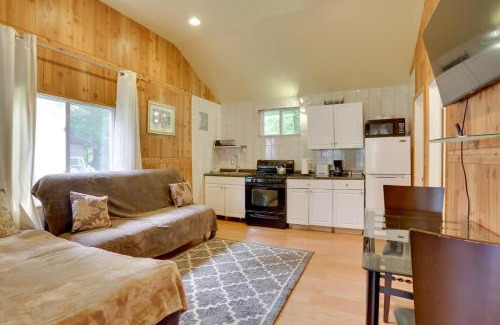 Mongaup Valley Casa | Screened Porch and Fire Pit Cabin Near Bethel Woods