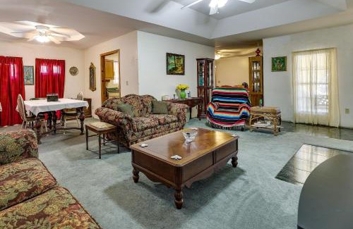 Harlingen Casa | Screened Porch Remote Harlingen House!