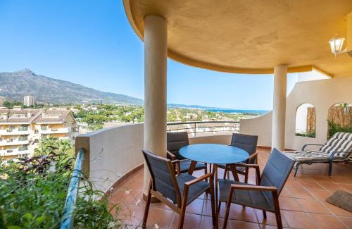 Nueva Andalucia Apartamento | Señorio de Aloha in Puerto Banus