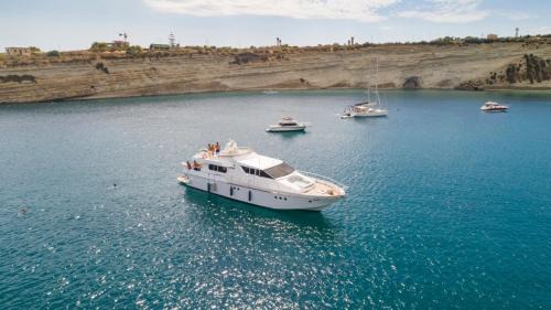 Madliena Alquiler De Eote | Sea BaronIV "BedsonBoat"
