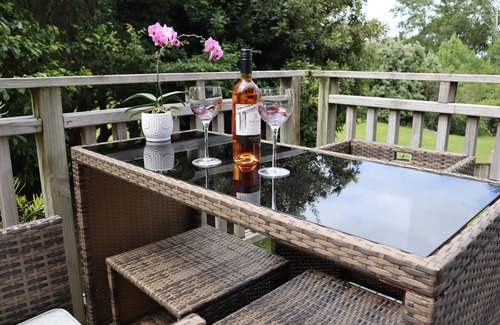 Bucklands Beach Apartamento | Sea-batical Retreat. Discover your perfect, relaxing coastal escape.