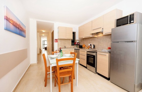 Bugibba Apartamento | Sea Bliss Maisonette close to sea