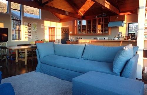 Stinson Beach Casa | Mar Azul: 2do de la playa, 2 dormitorios principales y 3 balcones!