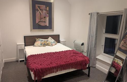 Castle Casa | Sea Breeze 1-Bed Retreat with Parking