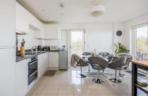 Bournemouth City Centre Apartamento | Sea Breeze - Close to Bournemouth Beach and Seafront