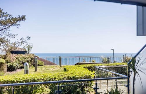 Bournemouth City Centre Apartamento | Sea Breeze - Close to Bournemouth Beach and Seafront