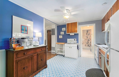 Cheboygan Cabina | Sea Breeze Cottage near Mullett Lake