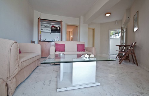 Kato Galatas Casa | Sea Breeze