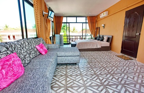 Cha-am Casa | Sea Breeze Guest House
