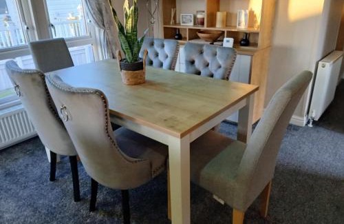 Skegness Otro | Sea Breeze, Luxury Lodge, Parkdean Resort Southview, Skegness, Dog Friendly