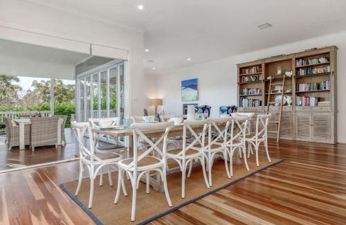 Vincentia Casa | Sea Breeze - walking distance to Orion Beach