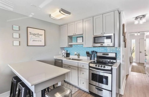Charleston County Condominio | Sea Cabin 208 | 1 Bedroom Oceanfront Condo | Pool | Just Renovated