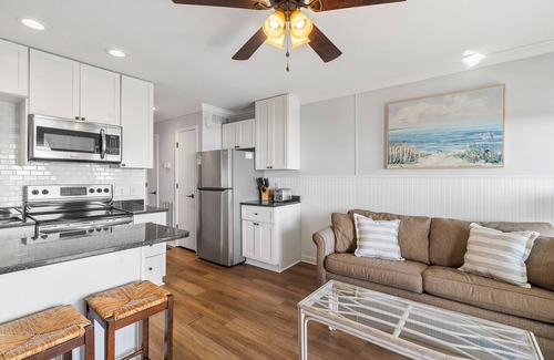 Charleston County Condominio | Sea Cabin on IOP, ocean view, beach, pool access