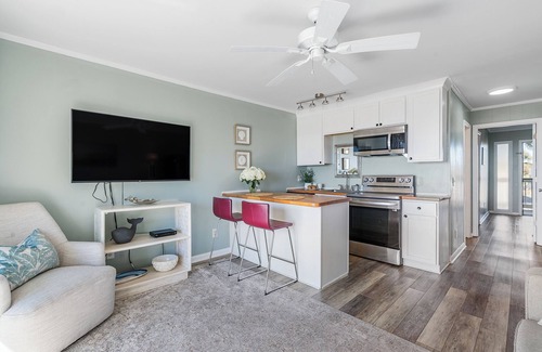 Charleston County Condominio | Sea Cabin on IOP, ocean view, beach, pool access