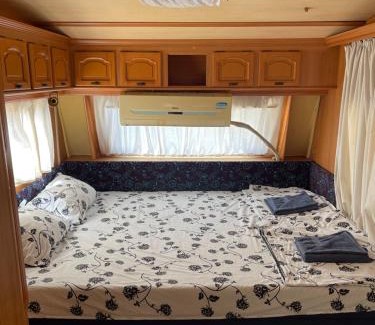 Kiten Otro | SEA CARAVAN ON THE BEACH