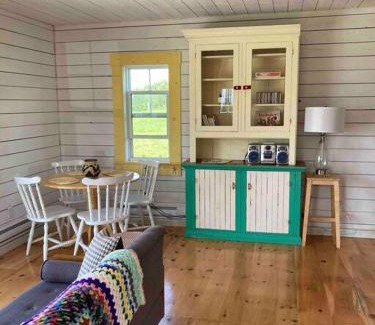 Edwardsville Casa | Sea Cliff Cottage