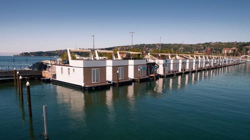 Seca Casa | Sea Diva - luxury boathouse