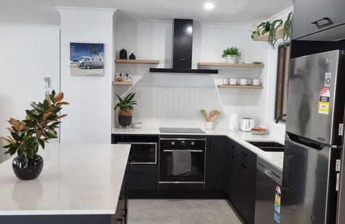 Moffat Beach Casa | Sea Esta @ Moffat Beachside, Pet friendly, quiet street, adjacent to park.