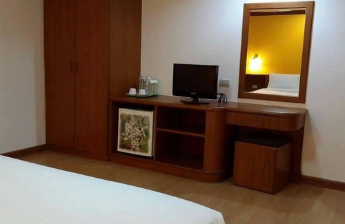 Na Chom Thian Hotel | Sea Falcon Hotel