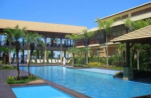 Enseada Apartamento | SEA FRONT APARTMENT - JUST CROSS THE STREET - Pantai Enseada Condominium