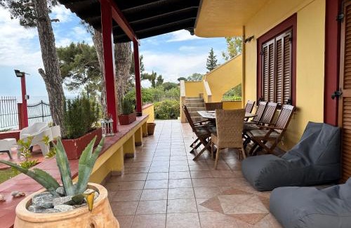 Thermaikos Casa | Sea front Villa Myrat