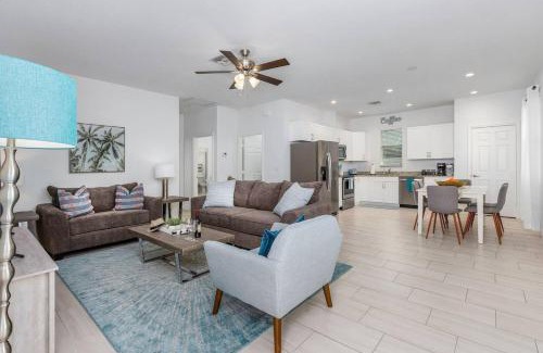 Naples Park Casa | Sea Gem Retreat. Beach.Wine.Dine.Relax.Repeat