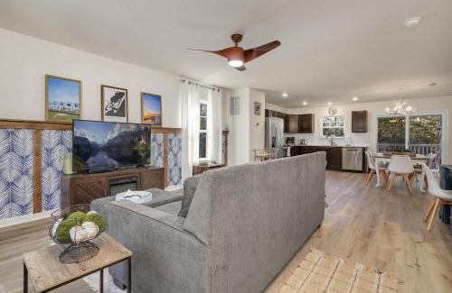 Captain's Cove Casa | Sea Glass Retreat - Pet friendly, Shared pools!
