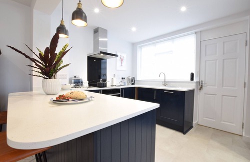 Walberswick Cabaña | SEA GREEN COTTAGE, WALBERSWICK, pet friendly in Walberswick