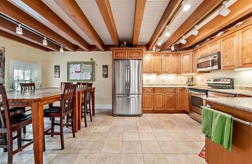 West Cape May Cabaña | Sea Horse Cottage-5 Bedrooms, 3 Full Baths, 2 Half Baths, Sleeps 13