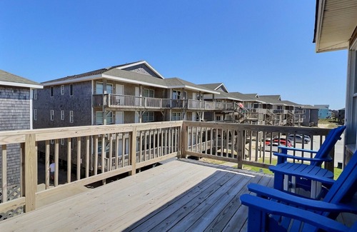 Buxton Cabaña | Sea Horse- Oceanside- Only a short Walk to Beach- Community Pool & Spa