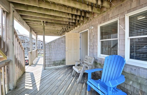 Buxton Cabaña | Sea Horse- Oceanside- Only a short Walk to Beach- Community Pool & Spa