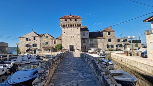Kastel Gomilica Apartamento | Sea House Kastilac