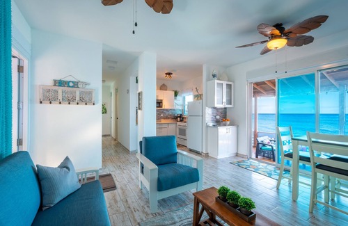 Guaniquilla Casa | “Sea House Of Beauty”Beachfront/AC/Wi-Fi/Gated Prkng