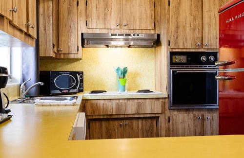 Treasure Island Hotel | Sea Jay Motel & Marina