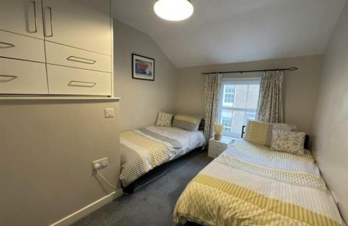 Scarborough Casa | Sea La Vie - 6 St Marys Walk - 2 Bed Cottage Old Town Scarborough