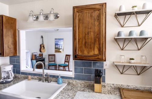 Cleone Casa | Sea La Vie - At the entrance to MacKerricher State Park and is in walking distance