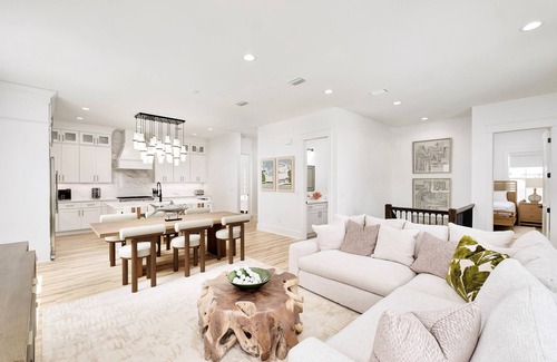 Avalon Beach Estates Casa | Sea La Vie: Private beach steps away, Golf cart, Heated pool & hot tub