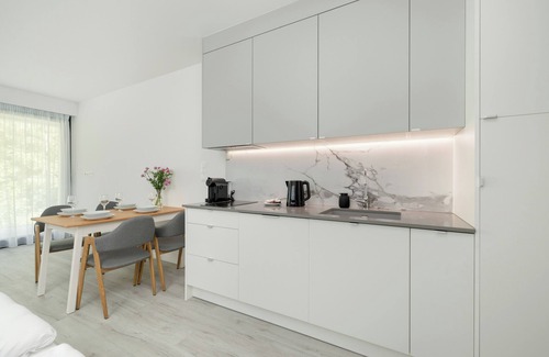 Uniescie Apartamento | Sea&lake 209 With Parking by Renters