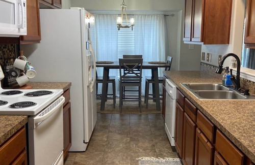 Navarre Casa | Sea Largo, 🏖 Work, Play & Relax! 4BR Beach Home w/ Fenced Yard + Games