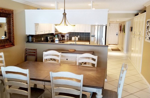 Redington Shores Casa | Sea Oats Beach Resort by Liberte