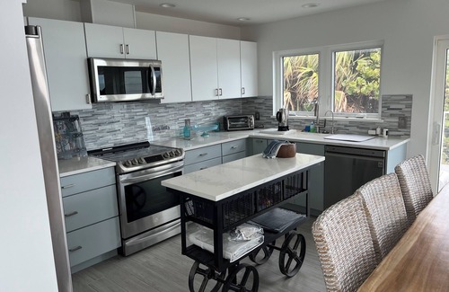 Melbourne Beach Casa | Sea Oats - New four bedroom oceanfront home with heated pool