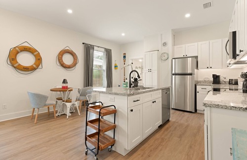 Brunswick Casa | Sea on Wolfe | 2 Bed, 1 Bath